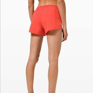 Lululemon hotty hot shorts 2.5 in LR in carnation red